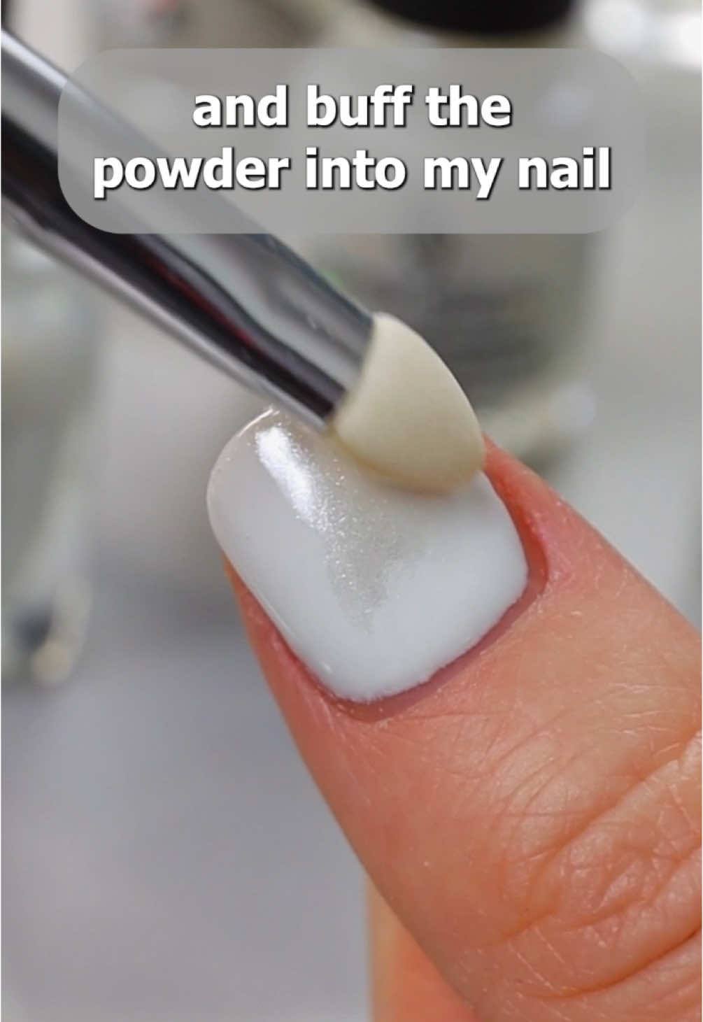 Let's compare chrone nail polish powders 👀 which one do you like better?? #chromenails #pearlnails  (PS you can use the aff code KELLIM15 for 15% off the @Le Mini Macaron site 💅)