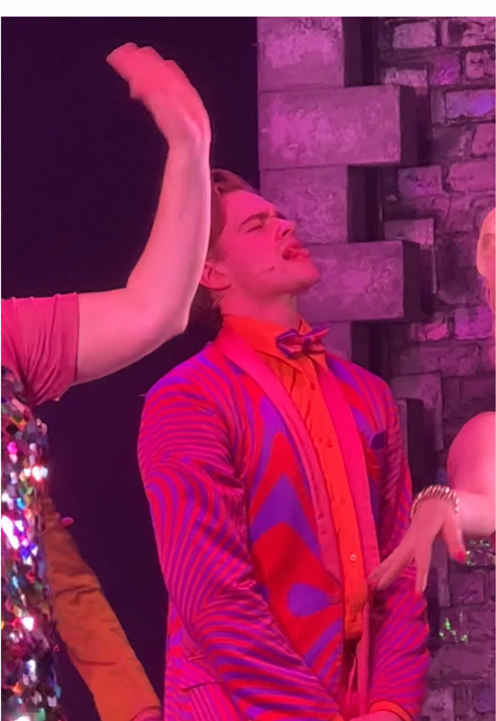 Cheeky face😍 @Solomon Davy @HairsprayOnTour #hairspraymusical #hairspray #theatre #musical 