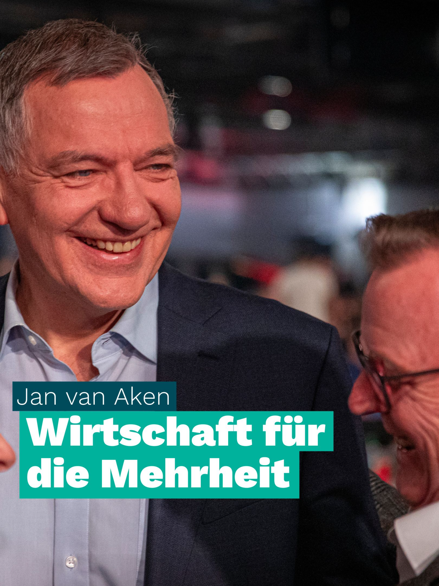Was hat eine Ganztagskita mit Wirtschaftspolitik zu tun? @jan.van.aken7 erklärt im ZDF-Morgenmagazin, was er von Bodo Ramelow in Thüringen gelernt hat und was für eine Wirtschaftspolitik von den Linken zu erwarten ist. Die öffentliche Infrastruktur muss ausgebaut werden und Investitionen in Bildung sowie Spracherwerb sind zentrale Faktoren für die Zukunft. Ziel muss es sein, demokratische Kontrolle zurückzugewinnen! #DeshalbDieLinke #DieLinke #DeswegenDieLinke #linkepolitik #btwahl2025