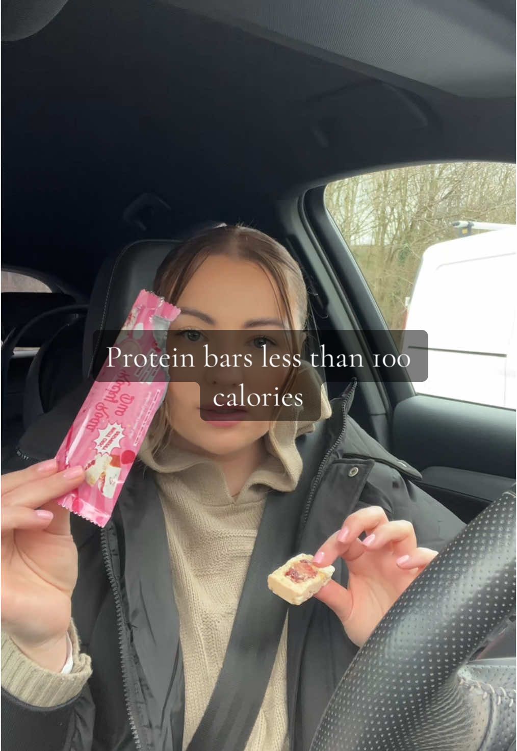 Mums… when are we finding time to eat!? 🤣 #lowcaloriesnack #proteinbar #protein #snacks #mumlife #mumsoftiktok #mumsbelike #caloriecounting #caloriedefecit #healthysnacks #tiktokshop #tiktokmademebuyit 