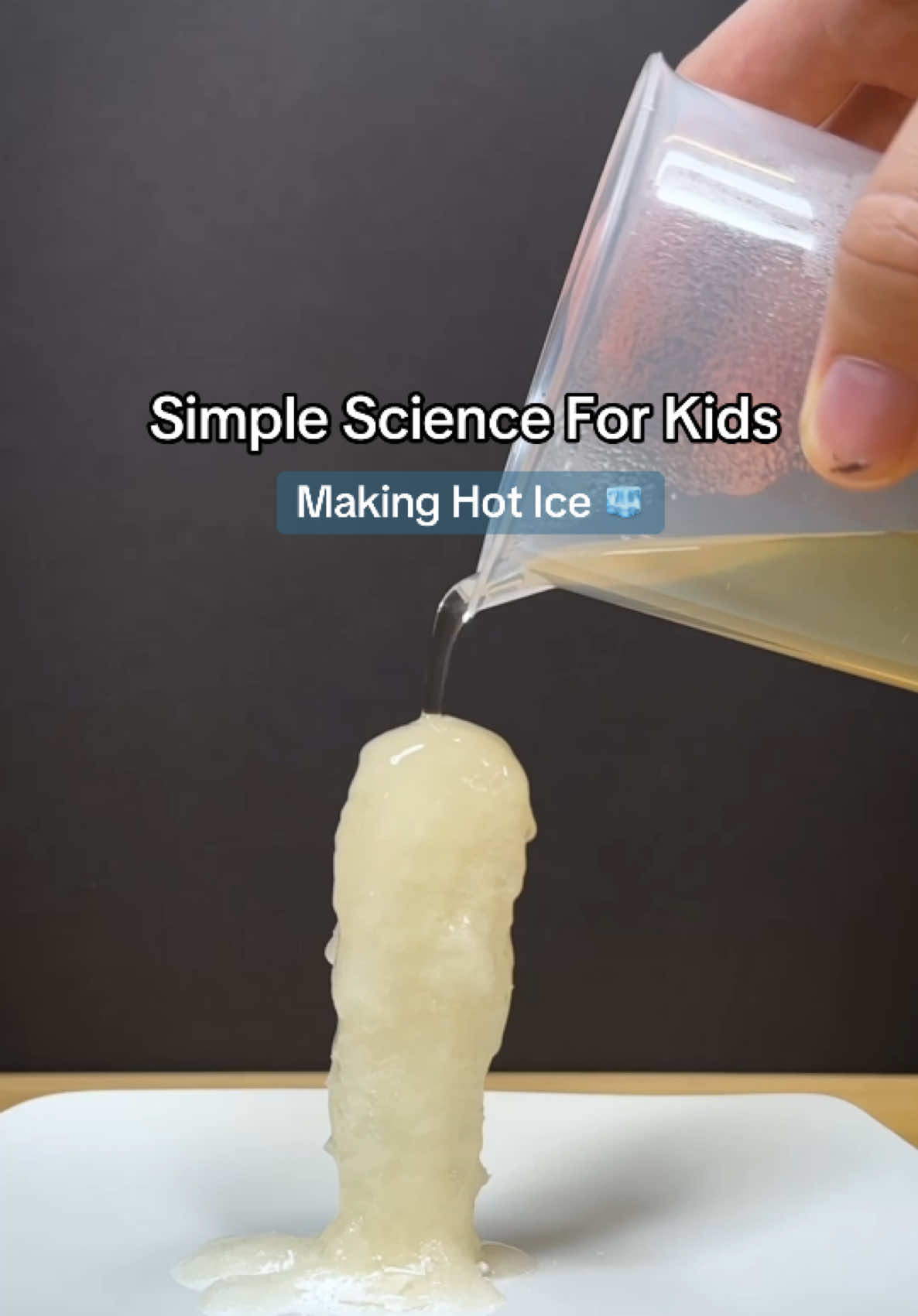 Hot ice? 🧊 here’s a fun science experiment for kids that parents will love too! Want more? Check out our 🔗 #science #kidsactivities #kiwico #scienceforkids #scienceexperiments #LearnOnTikTok 