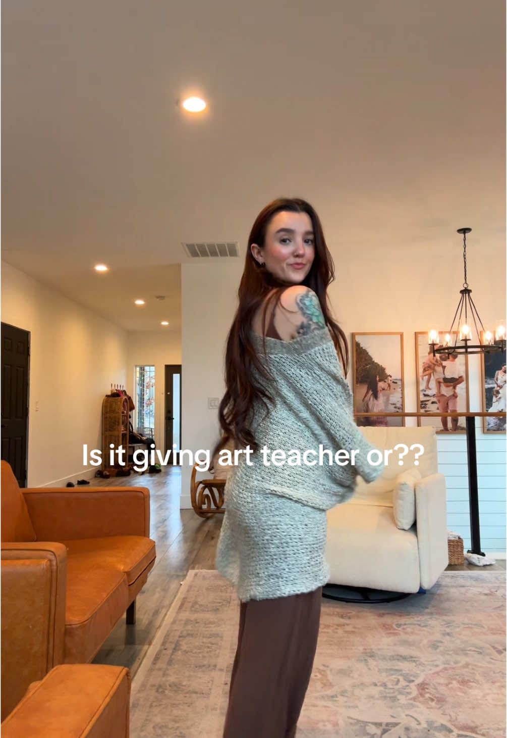 Definitely giving art teacher vibes #messytiktok #OOTD #slowfashion #indigoluna #indigolunastore 