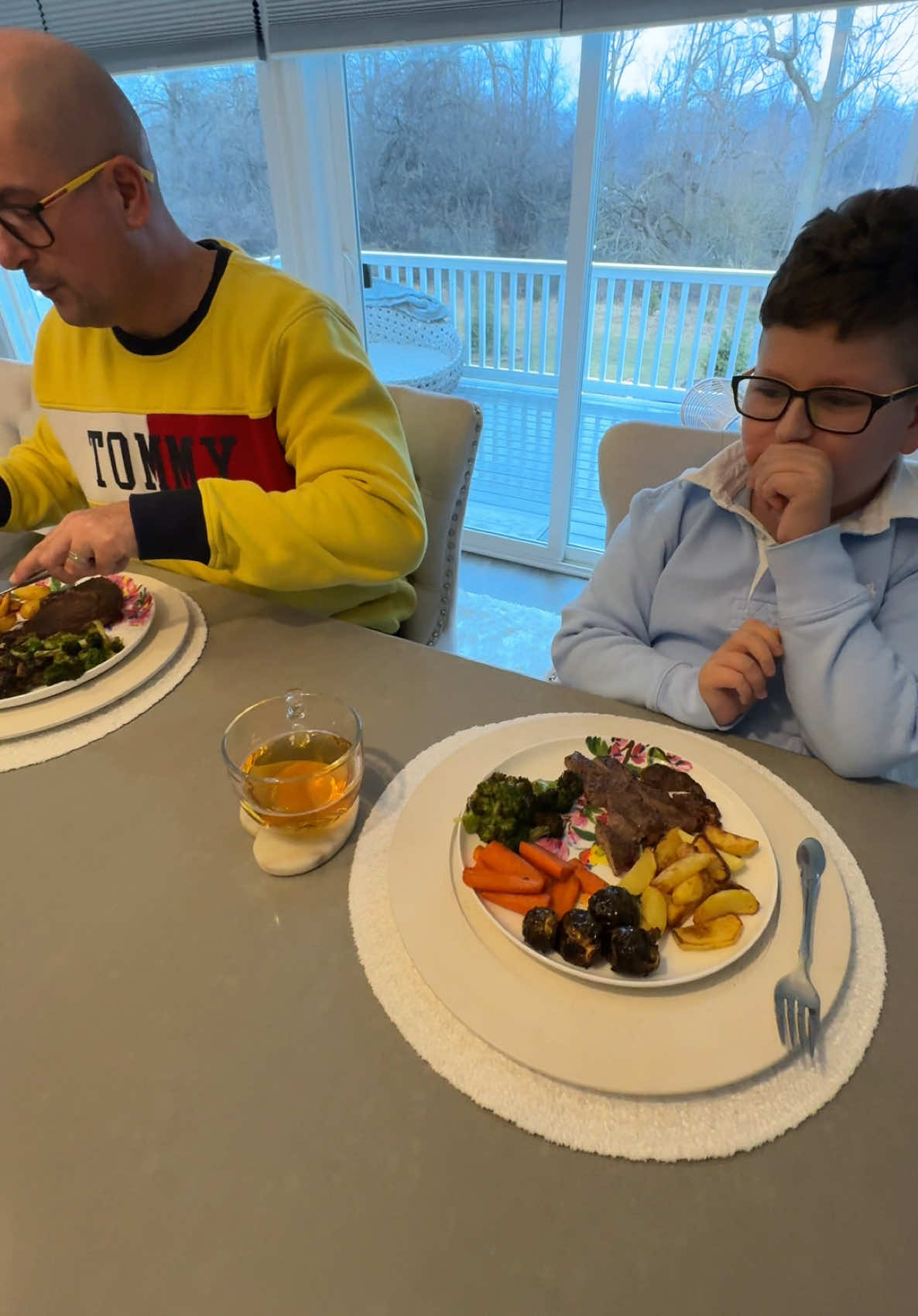 Do you like broccoli? .. yes, I do 🥦🥕🥩#k3vingabor #foyoupage #fypシ゚viral #yummy #lunch #viraltiktok 
