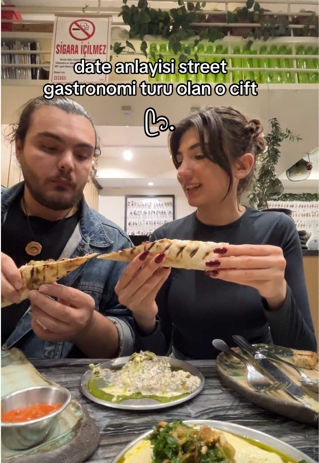 her sey gercekten cok lezzetliydi bff onerisidir reklamyok #streetfood #sokaklezzetleri #yemek #finedining #sef #michelin #gastronomia #dürüm #meze #kadıköy 