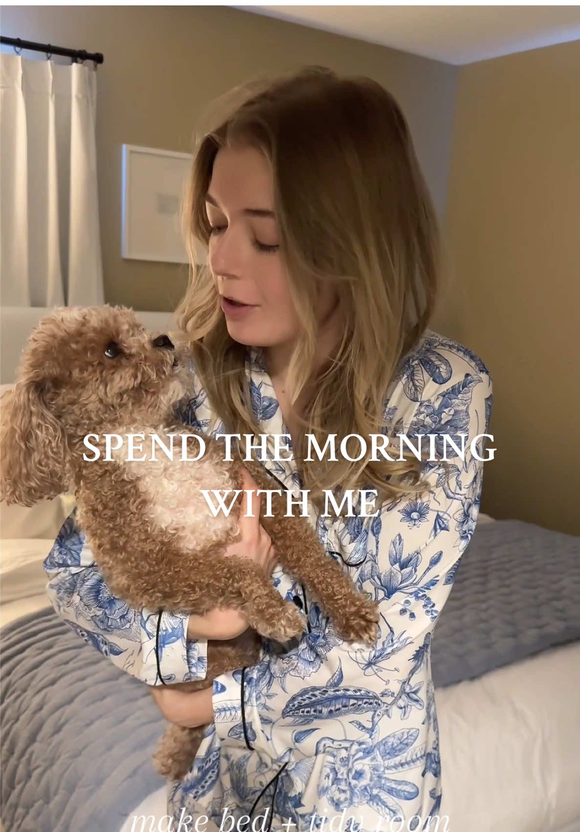 Happy Friday!! Would I have been on to something with the cayenne pepper latte? Lol 🌶️ 😅 #Vlog #mitl #ditl #spendthedaywithme #wifelife #selfemployed #wfh #midwest #businessowner #contentcreator