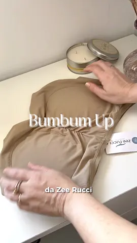 Para acentuar as curvas e dar um toque especial aos looks mais justos, a calcinha bumbum up da Zee Rucci é a escolha perfeita! #zeerucci #modaintima