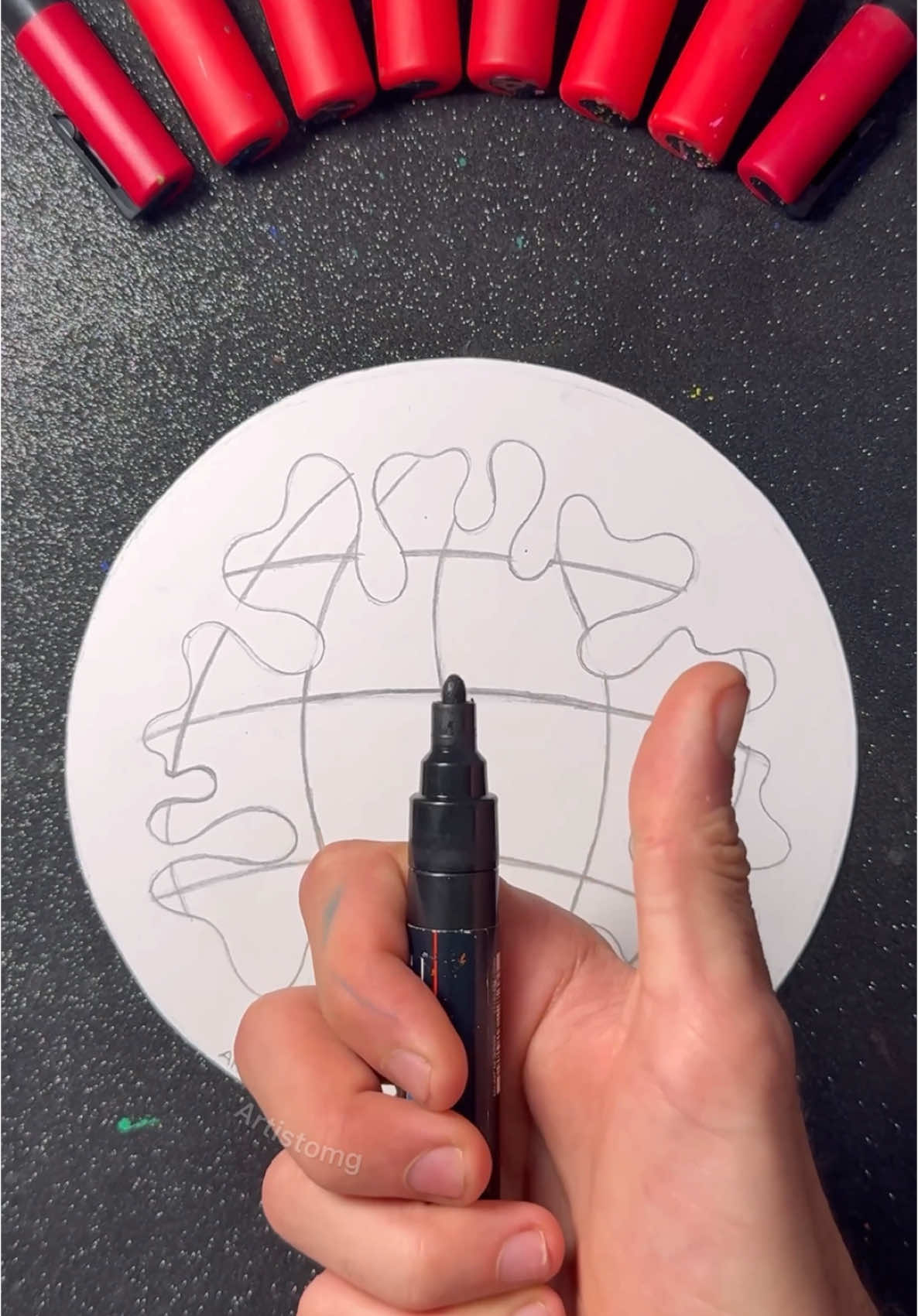 Optical Illusion with Posca Markers! 🤩✨🎨 #tiktokart 