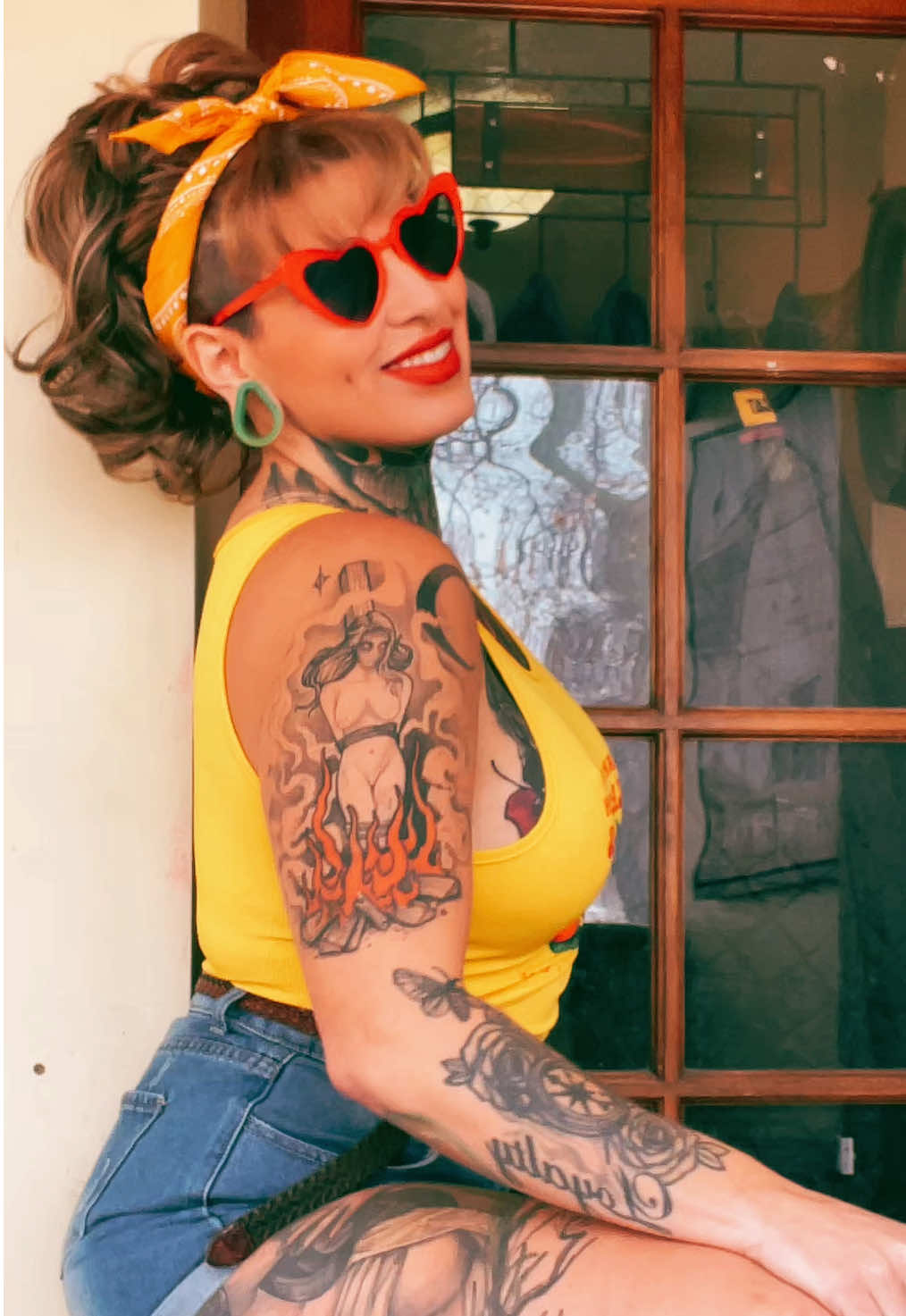 if this ain’t the perfect pin up Valentine’s Day look, I don’t know what it is  #ValentinesDay #pinup 