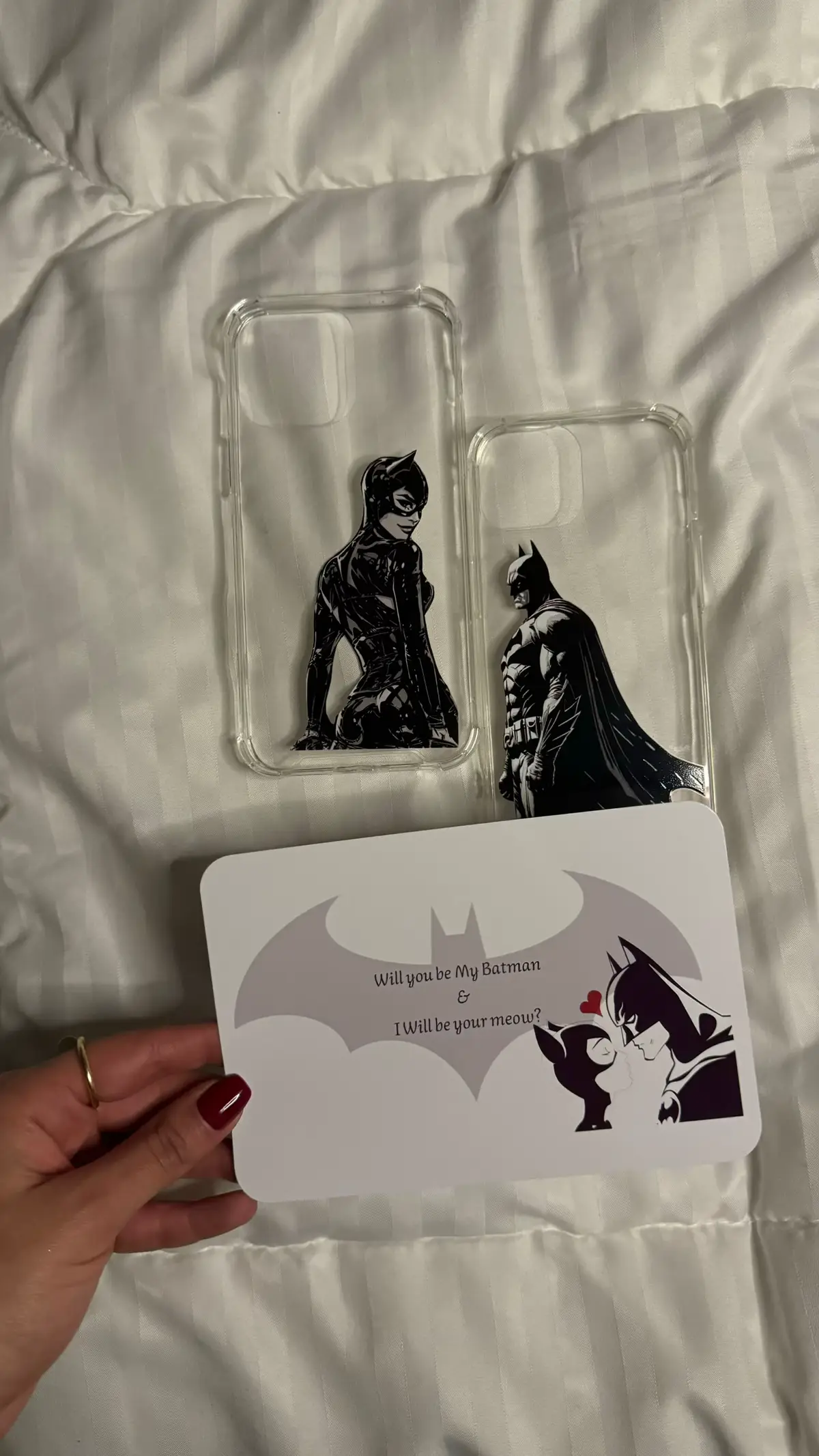 Our new matching phone cases BATMAN & CATWOMAN 🖤🦇 #viral #trending #explore #kuwait #trend #explor #fyp #fypシ #foryou #foryoupage 