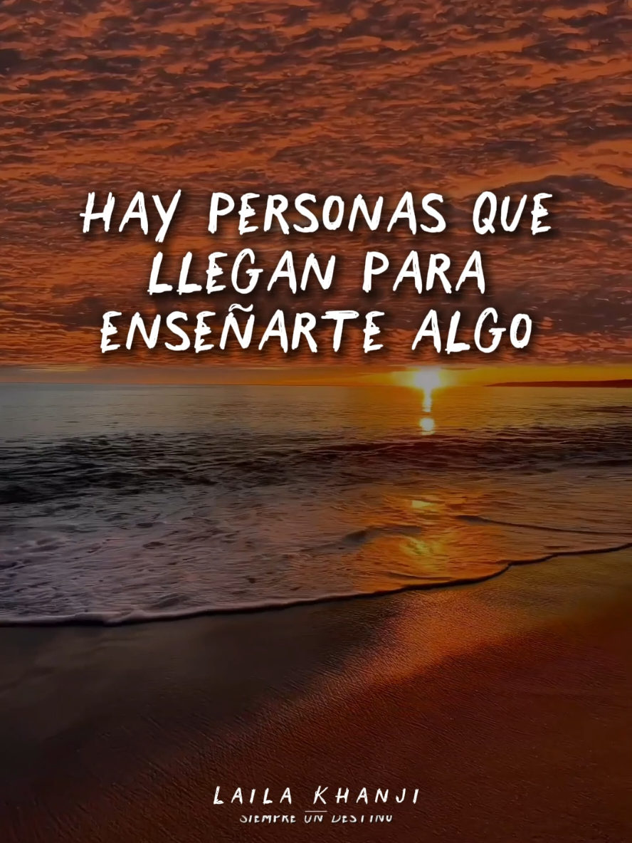 ✨ En la vida, cada persona que llega tiene un propósito. Algunas dejan una lección, otras se quedan para siempre. No te aferres a quienes no desean estar. Agradece, aprende y sigue avanzando. 💫 Confía, porque la vida siempre pone a las personas correctas en tu camino, en el momento justo. 💖 #FrasesQueInspiran #SiempreUnDestino #reflexióndeldía  #MotivaciónDiaria #fyp #parati #frasesmotivadoras #FrasesParaElAlma   #SiempreUnDestino #paratí #paratiiiiiiiiiiiiiiiiiiiiiiiiiiiiiii #fyp #frasesmotivadoras #frasesparadedicar 