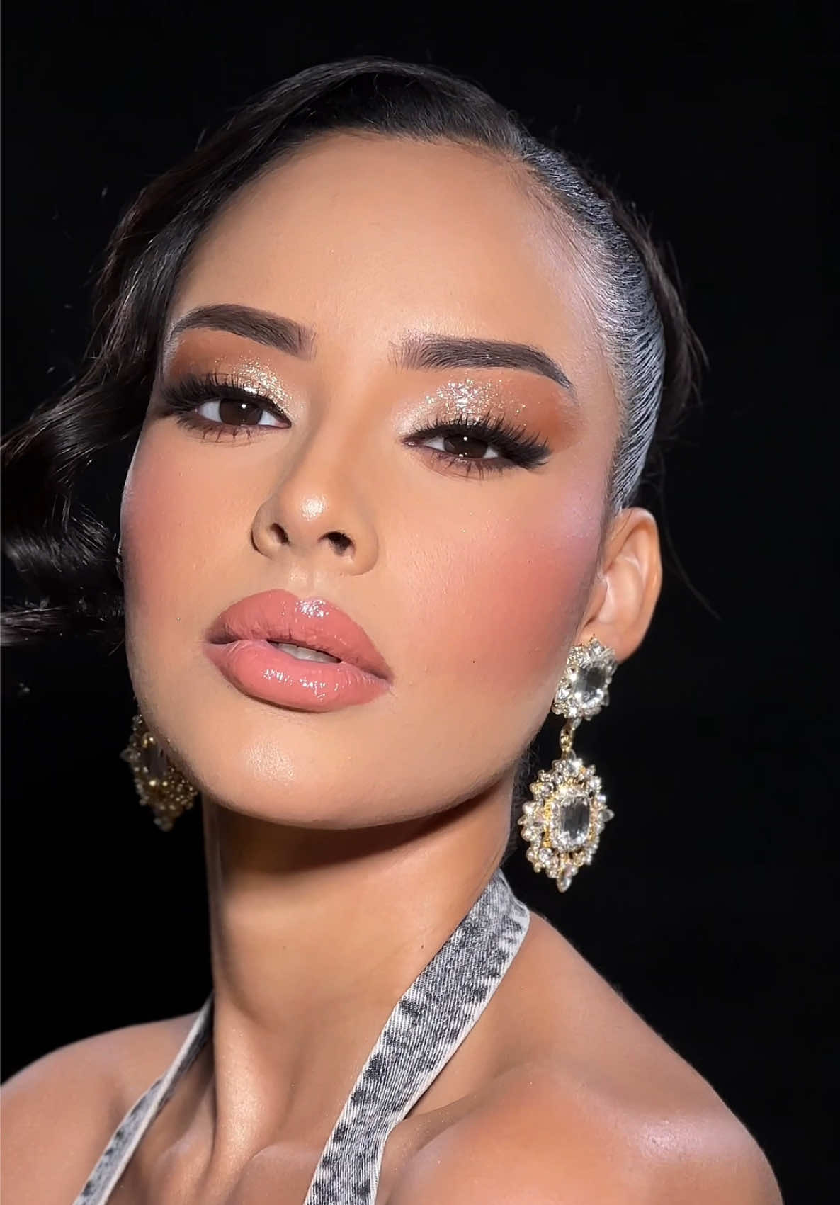GLAM ✨ Nueva temporada 😍 2025 🙏🏻 ¿Quieres aprender hacer contenido de calidad para tu debes? Pregunta por nuestros cursos de Contenido Beauty para maquilladores y cursos de Maquillaje Profesional o Perfeccionamiento de Técnica 👏🏻 #tendencia #reelbeauty #maquillajevalledupar #makeupvalledupar #makeupmedellin #valleduparcesar #medellin #reels #viral #viralreels #makeupideas #makeuptutorial #vallledupar #bogota #medellin #santamarta #Cursoprofesional #medellincolombia🇨🇴🇨🇴🇨🇴disfrutemos #medellincity #Clientas #bogotácity #santamartacolombia🇨🇴 