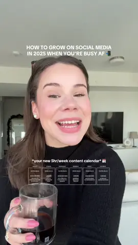 Someone just messaged me saying they hit 100k doing this!! 💅🏻👀📲 Full deep dive on YT as ALWAYS!!! Class is in SESSIONNN ✏️📝🎙️ #contenttips #tiktokgrowthtips #contentstrategy #contentcreation #influencergrowth #influencertips how to grow on TikTok 2025 