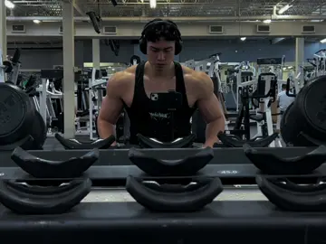 Cut starts tomorrow 🔪 #gym #gymmotivation #motivation #gymbro #Fitness #fitnessmotivation 