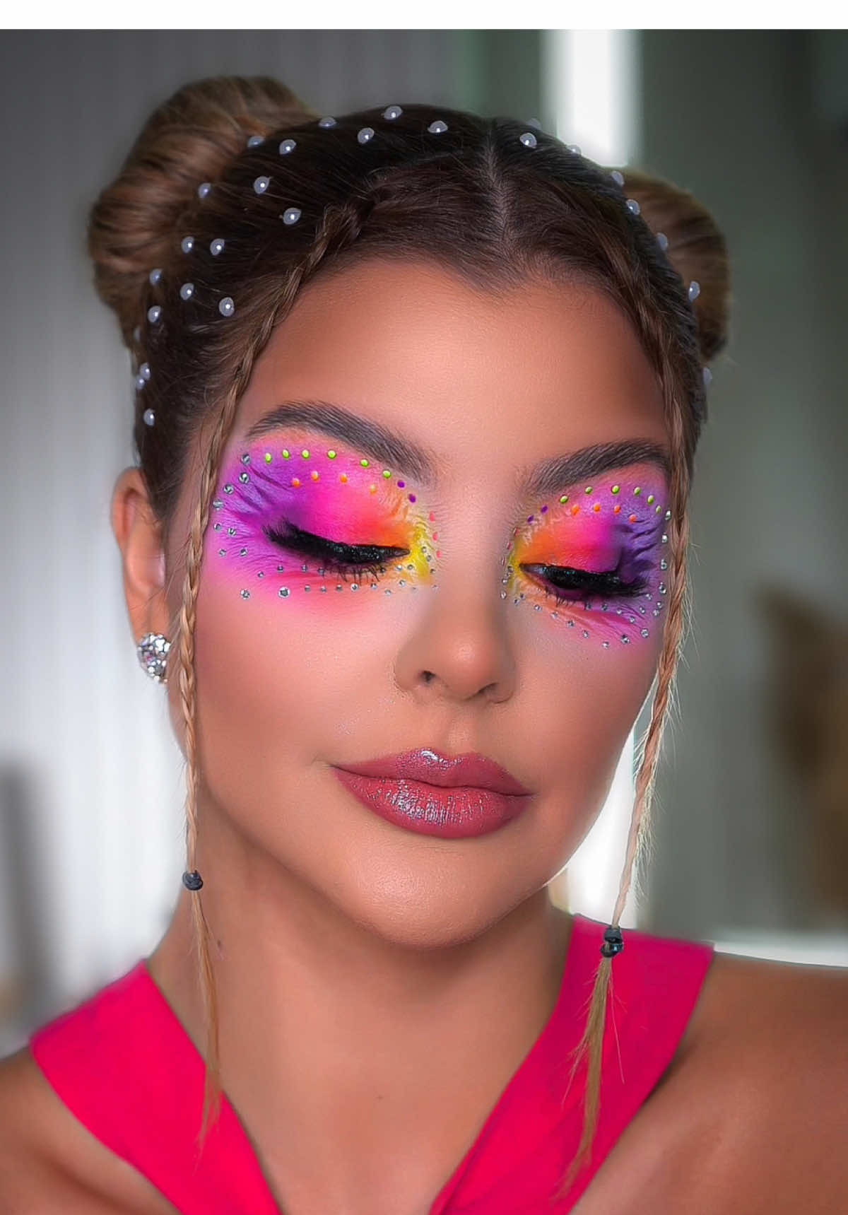 Você vai fazer essa maquiagem de Carnaval em 10 minutos! 💜🩷🧡💛🤍✨ O que achou desse efeito? #CarnaLua #Carnaval #Maquiagem