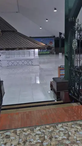 makam sunan drajat #makamsunandrajatlamongan #ziaroh waliyulloh #walisongo #ziarohwali #ziarahwalisongo #masukberanda #fypxyzbca #makamwali #makamwaliallah #makamwalisongo #ziarah #ziarahwalisongo #ziarahwali #lamongan #jawatimur #storywa #xyzbca #sajaksenja #storywhatsapp #santripondok #tetestuang #tentangkata #xybca #xyzbca #fyp #fyp #bahanstory #bahanswmu #katakatastorywa_ #katakatamotivasi #katakata #tiktokviral #ngopi #kopihitam #kopidangdut #mentahanvideo 