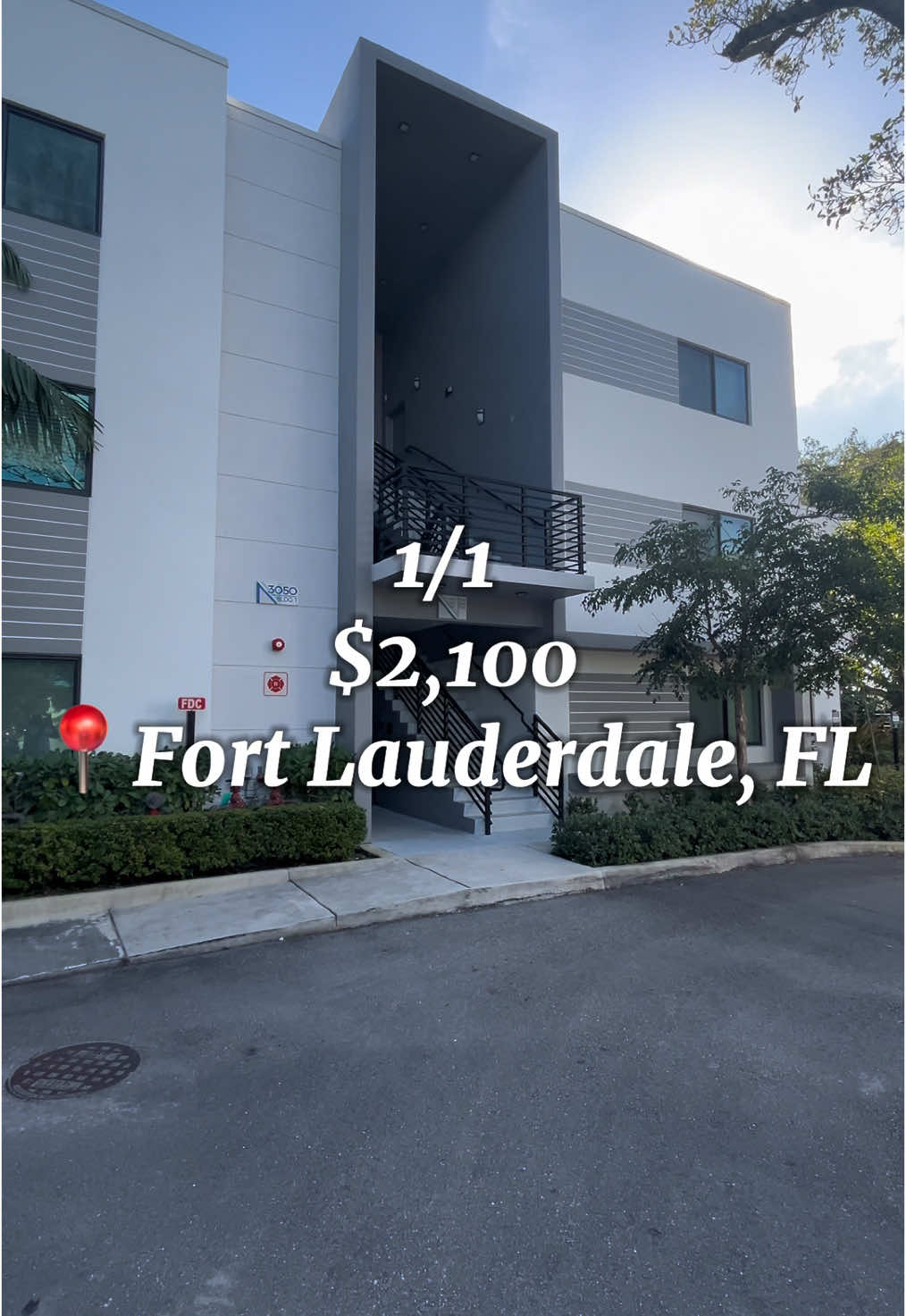 1/1 $2,100 📍 Fort Lauderdale, FL • REQUIREMENTS/INFO     ⁃    Move in cost: $4,200 (First & Security Deposit) - Must make at least 2.5 x the rent - NO Credit Score Required !!🚫 - Water Included  - Application fee $100/ Rapid approval - All new stainless-steel appliances Contact me today to schedule a tour 📲 Jermaine Joseph | Realtor®️ Douze Realty  📲(305) 680-4482 📧JermaineJoseph139@gmail.com #realtor #apartmenttour #renterfriendly #fyp #miamirealtor #luxuryrealestate #dreamapartment #ftlauderdale #browardcounty 