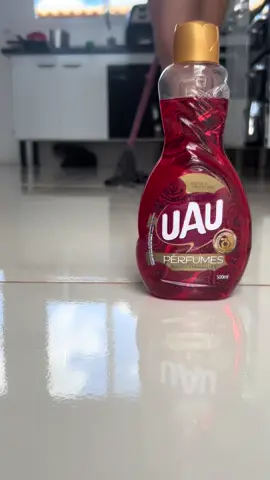 Vcs também são assim?🤭 Superou minhas expectativas, cheiroso demais 😍😍😍 @UAUIngleza me patrocinaaa 🤭😂 . . . . . #limpezadacasa #limpezaorganização #donadecasa #fy #fly #garotasapoiam #rotina #donadecasablogueira #donadolar #garotasapoiamgarotas #casanova #enxoval #enxovalcasanova #donadecasa #limpezasatisfatoria #limpezadacasa #limpiezadecasa #organizacaodecasa