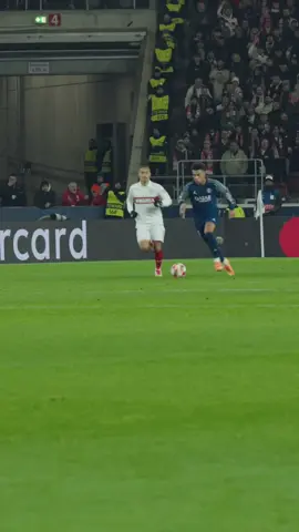 désiré doué a aucun pour ses adversaires directs😂😂😂😂 #desirédoué #fyp #foryou #humiliationfootball🤣😂 #dribble #petitsponts #ldc #footballtiktok 