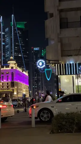 شارع العليا من اكثر الشوارع حيوية في الرياض حيث اصبح وجهة مفضلة للمشاة بعد افتتاح المترو #الرياض #المدينة #fyp #viral #anime #humor #kesfet #duet #japan #foryou 