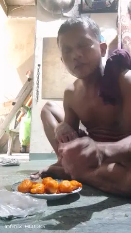 #kain mna Bago mag tinda ulam kweklkwek