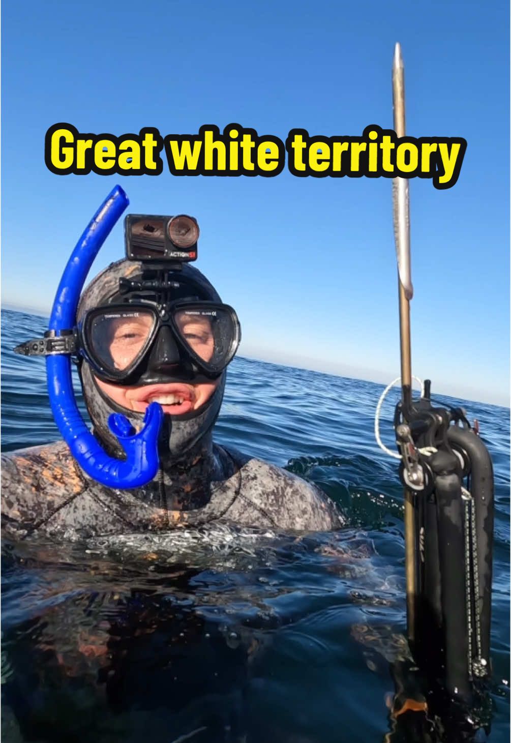 As we were getting in some surfer told us that they spotted a great white here this morning #spearfishing #fypage #oregon #greatwhite 