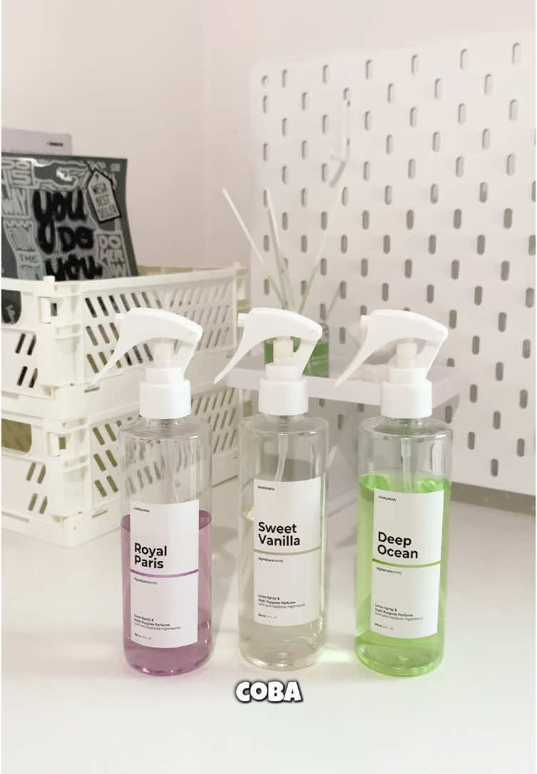 Membalas @L🐻 parfum sprei initu linen spray dari harumika yang bisa dipake kesemua jenis kain termasuk sprei yang aku pake setiap hari ^^, beneran ini wanginya enak semuwaaa👌🥰 #linenspray #pewangipakaian #pewangilaundry 