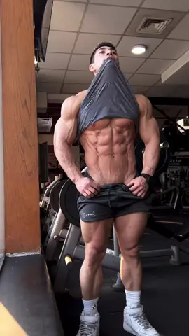 Almost showtime #aesthetic #modelfitness #atractiveboys #gymoutfit #bodybuilder #bodybuildermotivation #muscle #hunks #mensphysique #asian #abs #fitnessmovation #2025 #gym #contest #photoshoting #Fitness #handsome #reels #hot