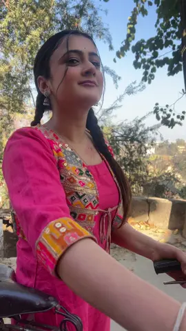 चलाउन नजानेर डोराकोचै हैन है🤣  #halkaramailo #puku #sarara #pukku #pujanghimire 