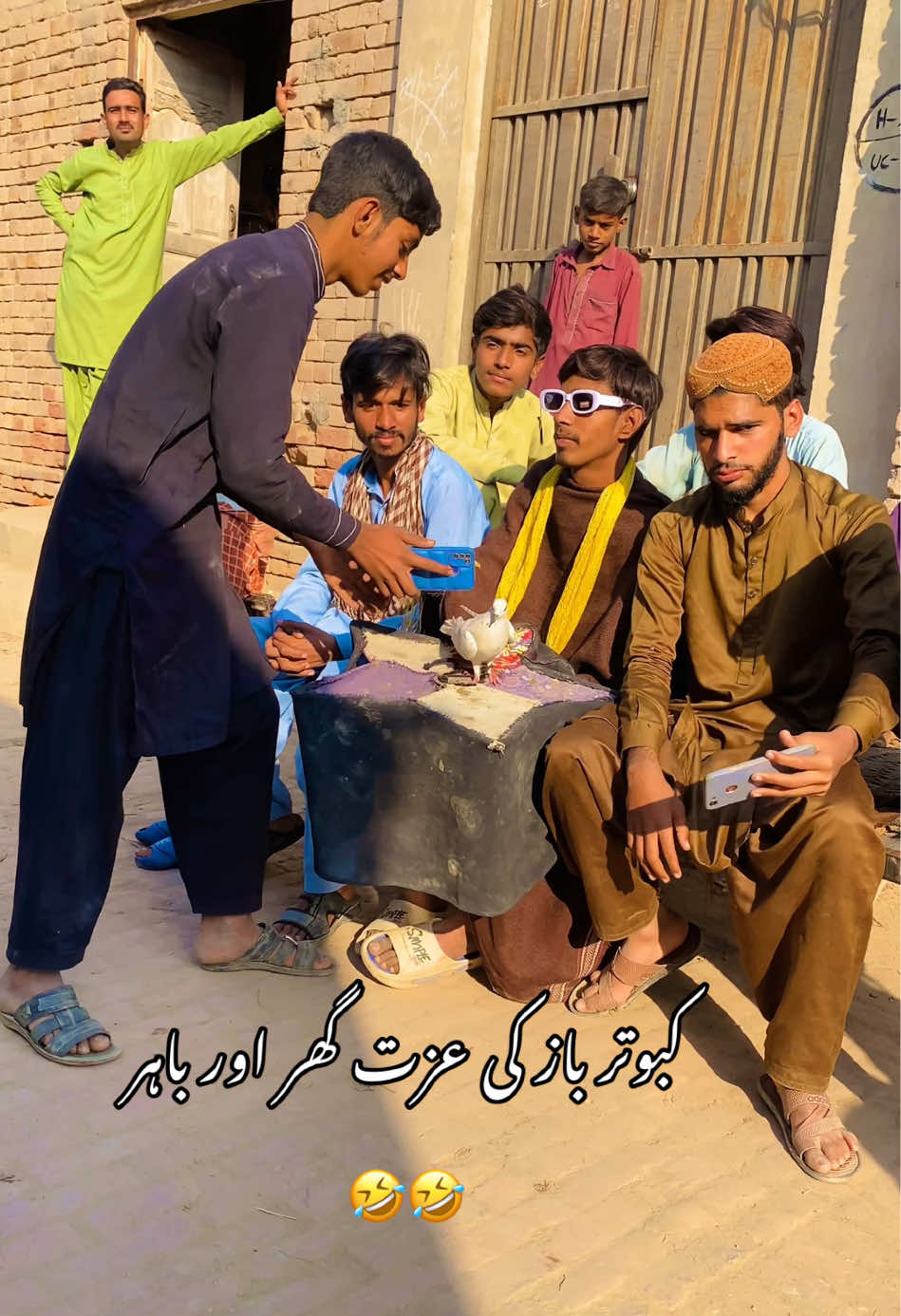 کیا آپ لوگ بھی کبوتر باز ہو 🤣🤣 #foryou #tiktok #shok #funny #kaboter #kaboterbazi #kaboter_lovers #kaboterbazi🔥🕊 #funnyvideo #funnyvideos #halwai 