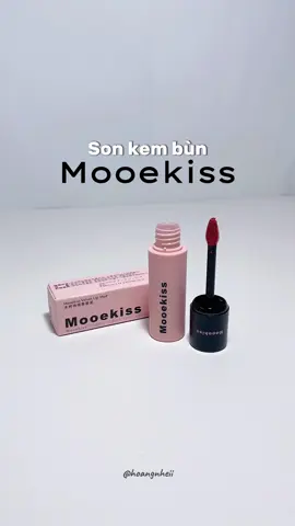 Mấy bà môi nhìu vân, nhanh khô giống tui phải thử don Mooekiss liền nha #hoangnheii #son #mooekiss #mooekiss_vn #sonbùn #sonkem #sonkembùn #sonbùnmooekiss 
