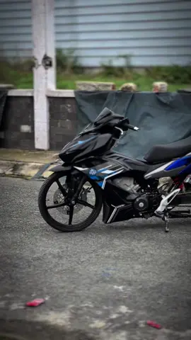 Chắc đổi ver full đen bóng quá ta 🤔#xuhuong #xuhuongtiktok #rs150rvietnam🇻🇳offici #winnerxv2dokieng 