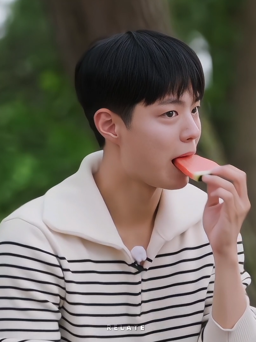 he ate all the food he was given without complaining  #parkbogum #bogum #bogummy #youngactorsretreat #show #fyp #fypage #fypp #fyy 