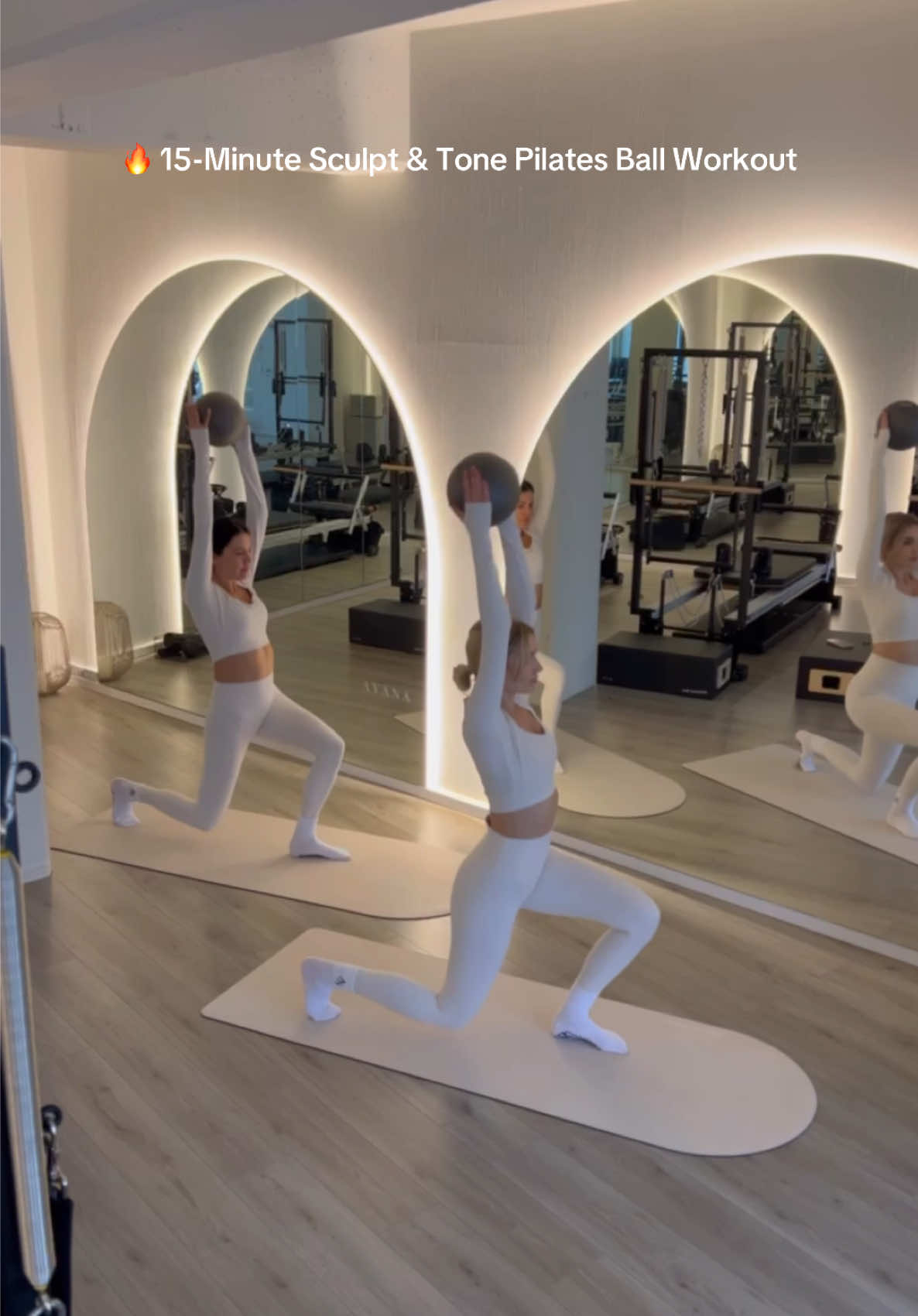 🔥 15-Min Pilates Ball Workout 🔥 Full-body sculpt focusing on legs, glutes, core, and arms 💪🏼 🔹 Equipment: Pilates ball ⏳ Time: 15 min 💥 Intensity: Moderate Quick, effective, and perfect for building strength & balance! #pilates  #fullbodyworkout #matpilates @Dia @soraya-kohlmann 