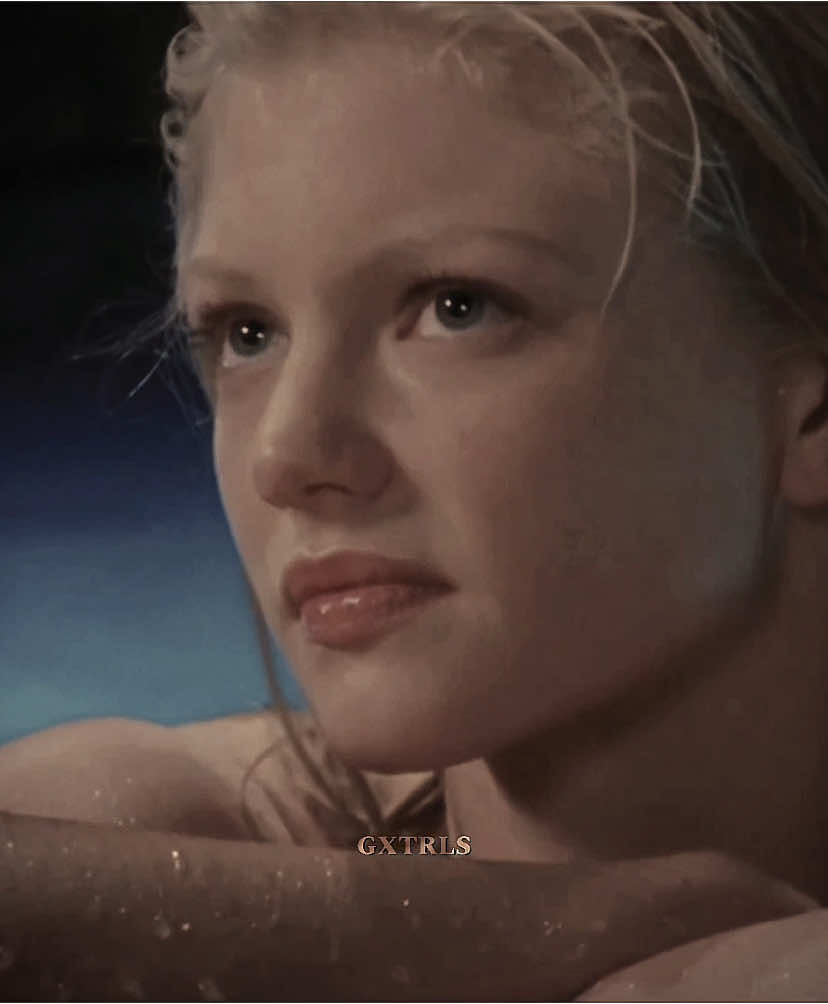 o tanto que ela sofreu nao é brincadeira viu | #rikkichadwick #h2o #h2ojustaddwater #caribaheine #h2oedit #gxtrls 