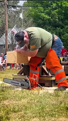 World record holder of chain saw tree cutting 