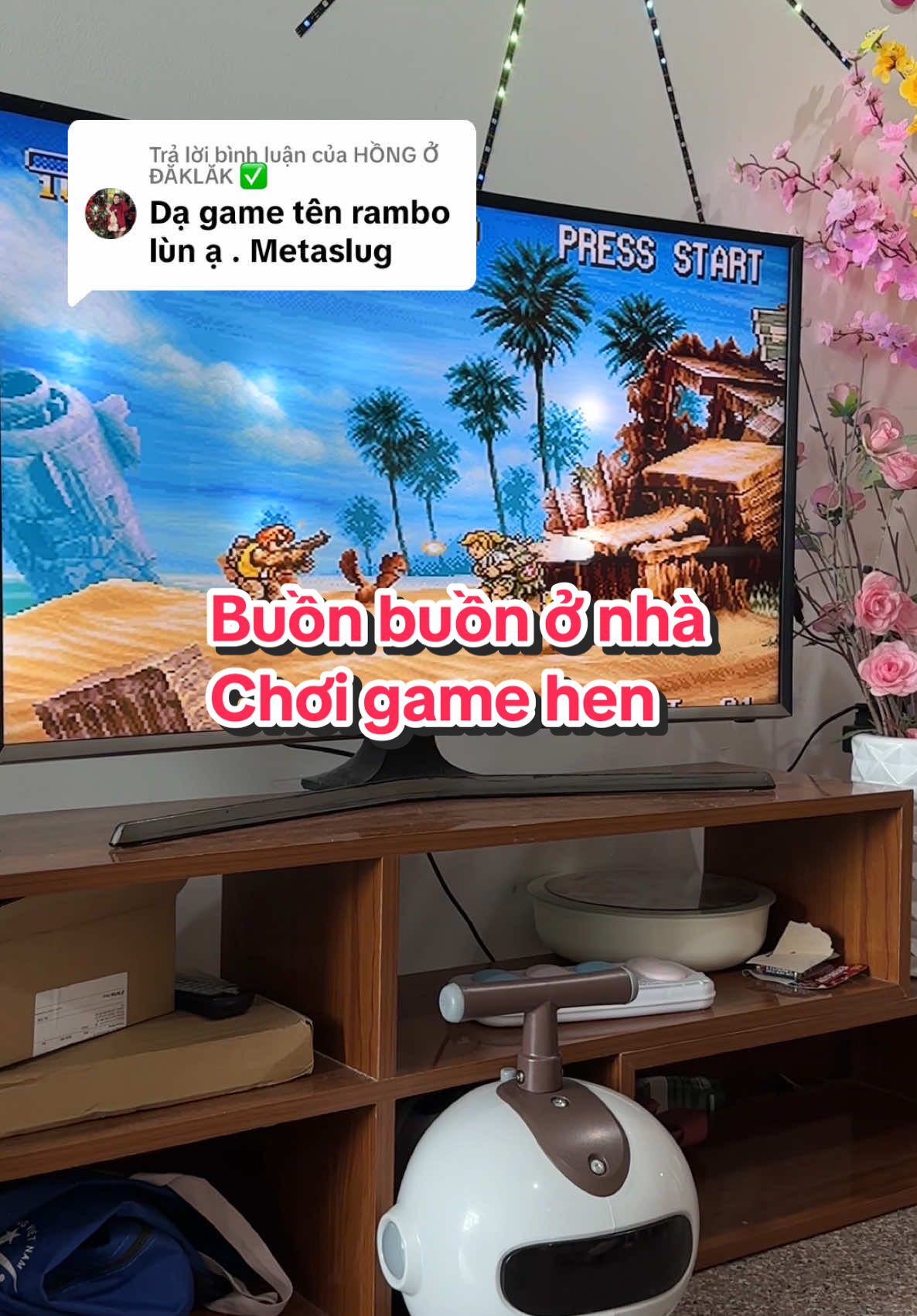 Trả lời @HỒNG Ở ĐĂKLĂK ✅ game Hồng đang chơi là Rambo lùn nha, máy chơi game cầm tay kết nối Tivi cổng HDMI #hongodaklak 