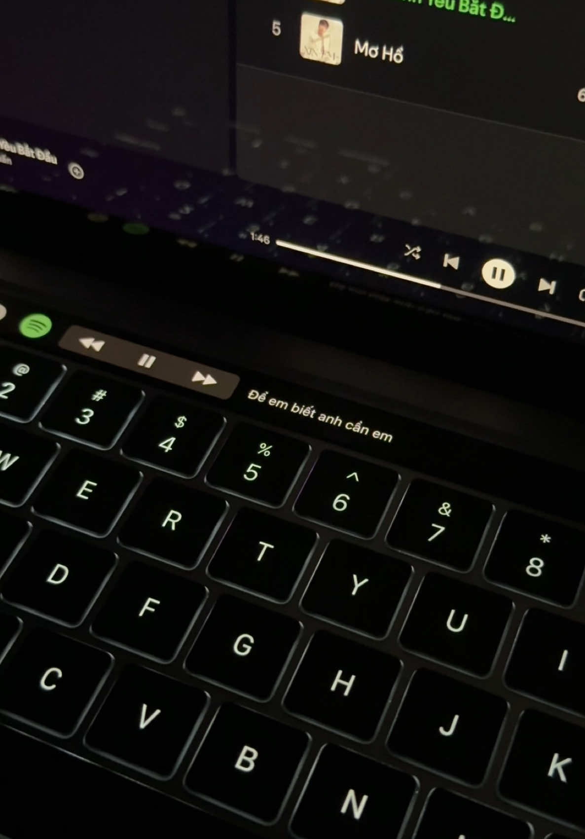 Để em biết anh cần em #noitinhyeubatdau #buianhtuan #fyp #lyrics #viral #xuhuongtiktok #amnhacvacamxuc #nhactamtrang 