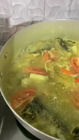 Juhu umbut rotan, makan masakan kuah asam ikan gabus tunas batang rotan dengan sambal terasi/belacan. 😋