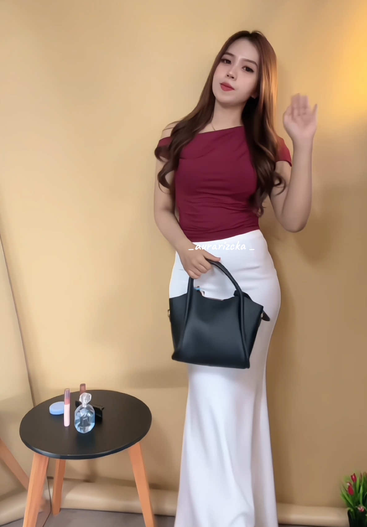 Outfit rok crop top✊🏻✅🔥#sabrinatop #croptop #rokduyung #kekinian 