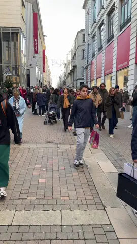 Bonjour Bordeaux France #fyp #capcut_edit #videoviral #tik_tok #foruyou #pakistan #dubai #indonesia 