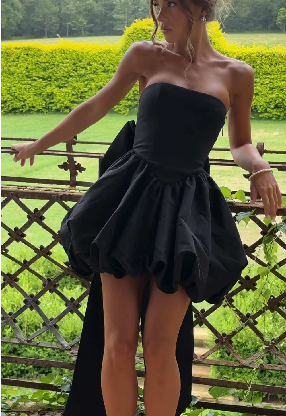 Romanticising my life in this dress 🖤 #babyboofashion #TikTokFashion #lbd #blackdress #bowdress #softgirl 