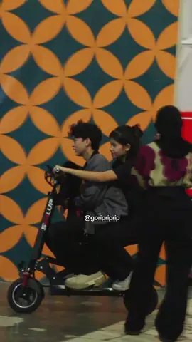 So sweet pas rambut Rakha dielus elus sama Mala,soalnya Rakha shampoan nya pake zwitsal 😅 #radenrakha #radenrakhadpp #basmalah #basmalahku #basmalahgralind #basmalahrakha #bara #rakmal #magic5 #magic5indosiar #indosiar #fyp #fypシ゚ #foryoupage 