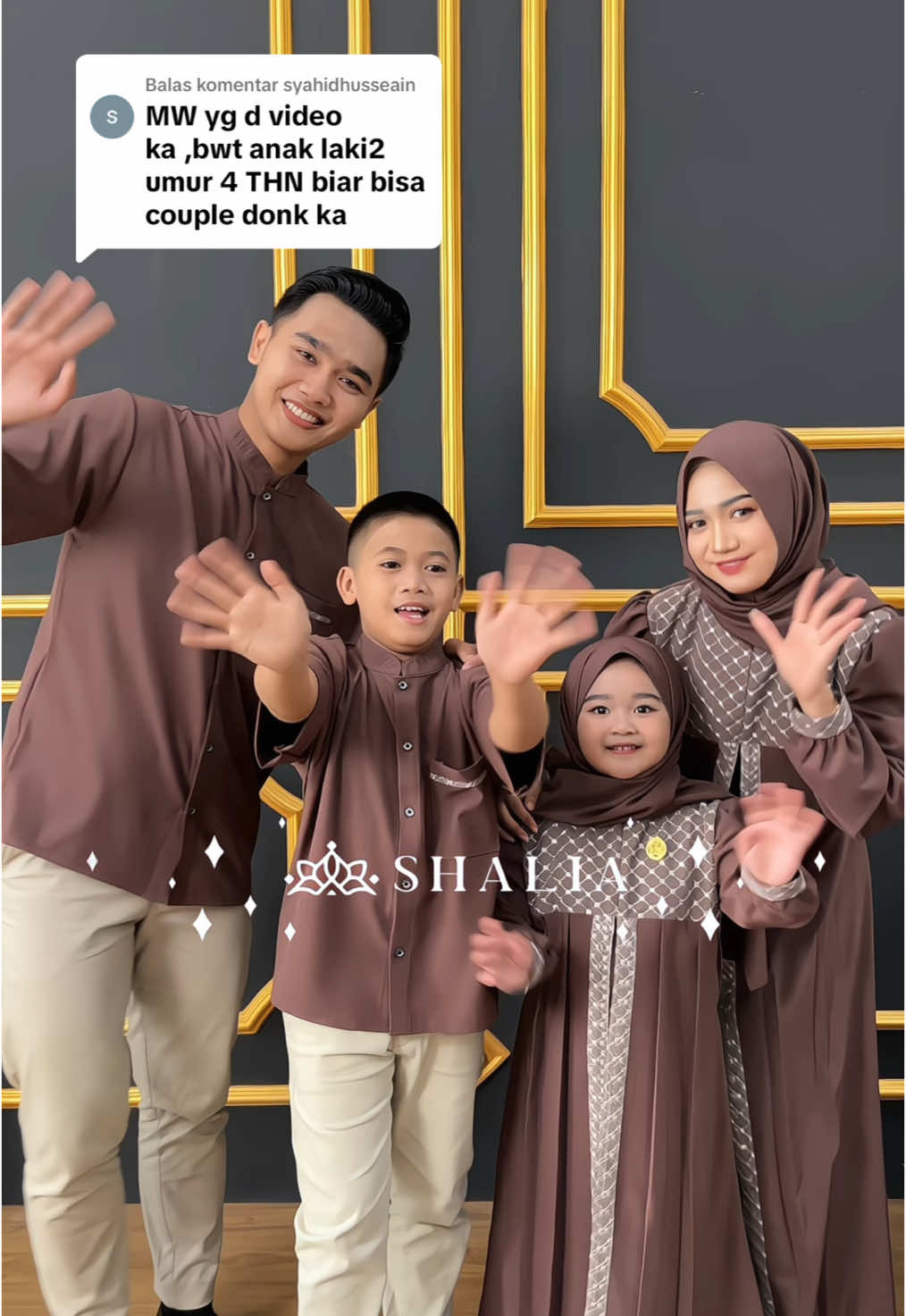 Membalas @syahidhusseain yg ditunggu-tunggu udah RESTOCK sarimbit set family❤️‍🔥 Cek keranjang kuning kamu dapet di harga berapa😉 #shaliahijab #fypシ゚ #dresslebaran2025 #gamislebaran #racunintiktok #gamiselegansimple #gamisjumbo #sarimbitkeluarga #dresslebaranmewah #idulfitri #gamisbrokat #setfamily 