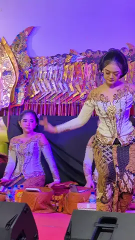 HANI KUSUMA #CAMPURSARI #SINDEN #vidiofyp #vidiotiktok #DALANG #dagelanjowo #vidioviral #vidio #vidioviraltiktok #vidiotitok 