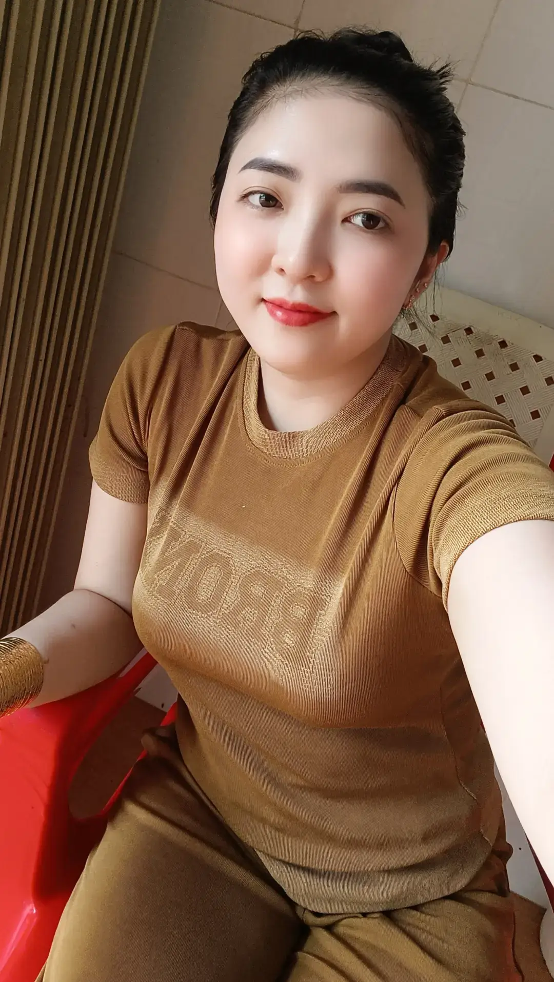 chúc mừng tui 🥹qua mấy ngày Tết tăng đc 3kí .🥴