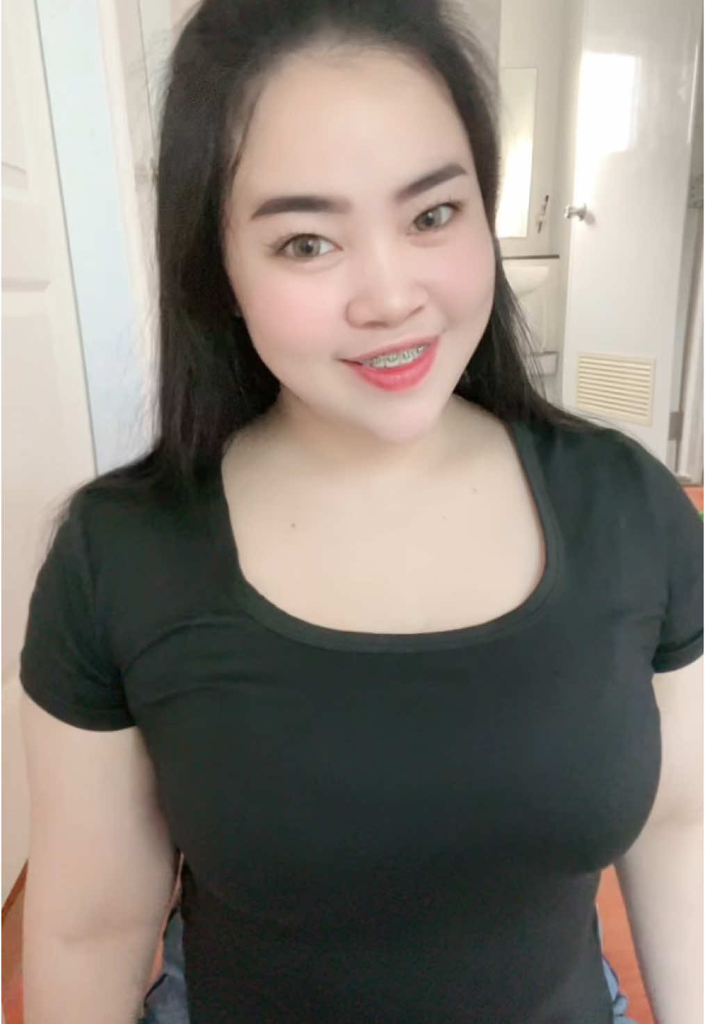 ว่างจักน้อยบ่หนา ช่วยโทรหาได้ไหมเหงามากกก🤣🤣