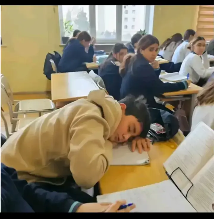 əbədi yuxuya gedən bala sizə qıyan əllər qırılsın Muhammed ali Allah rəhmət eləsin 🤲🕋😔🇦🇿🛫🥀🥀💔#kesfetteyizzzzz 