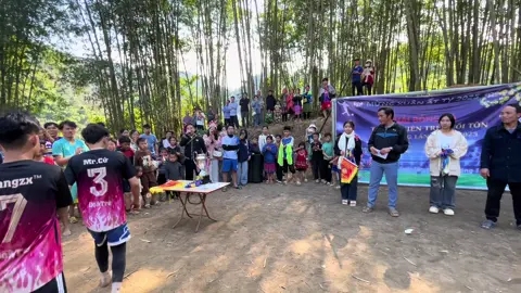 giải 🥈 thuộc về trẻ suối tôn 2