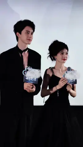 Ánh mắt của papa nhìn vợ ta nói nó dịu 🥺🥺#ngaothuybang_bachloc #ngaothuybang #bachloc #bailu #aoruipeng #ออรุ่ยเผิง #ไป๋ลู่ #thuytubach #xuhuong #fyp #xuhuong 