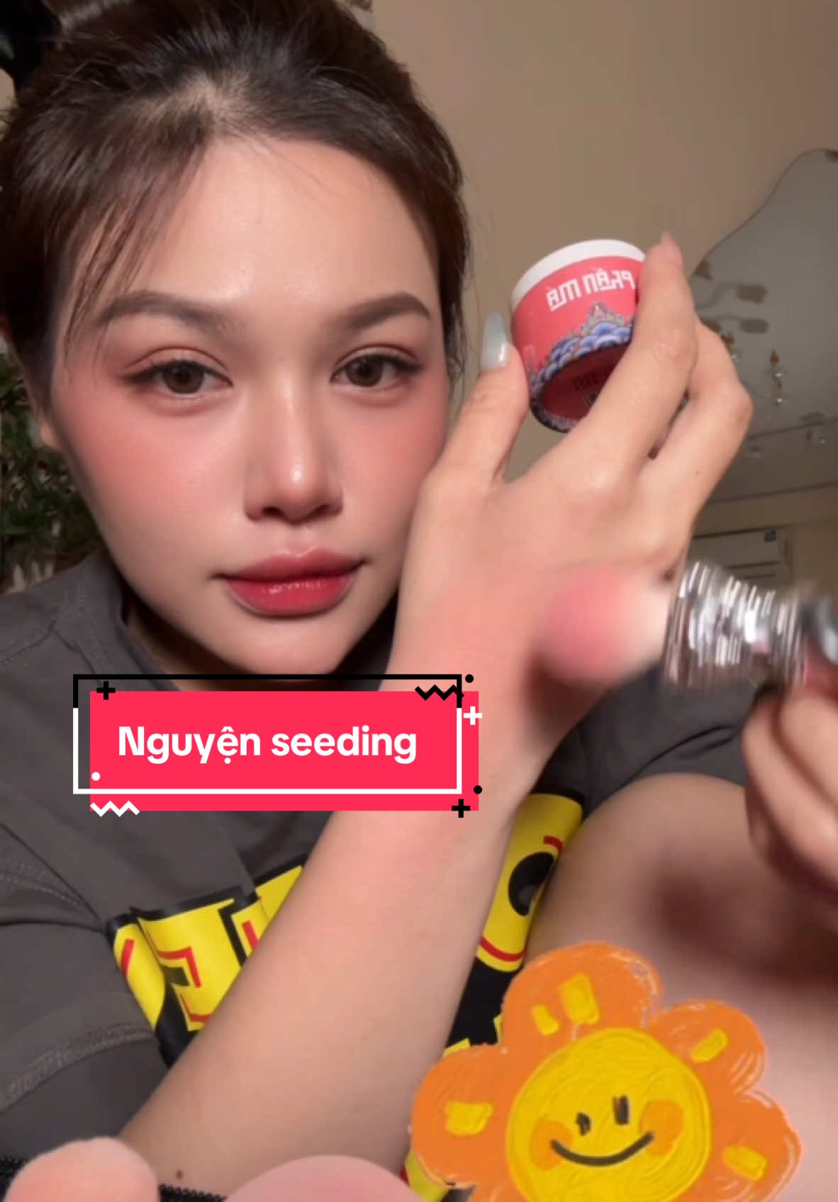 Ai nói gì nói, má hồng nhà Phấn nụ Hoàng Cung 10 điểm không có nhưng 🤣🤣🤣🤣 #beauty #lamdep #congai #xh #makeup #xuhuong #fpy #fyp #foryou #samgidontet #phannuhoangcung #mahong 